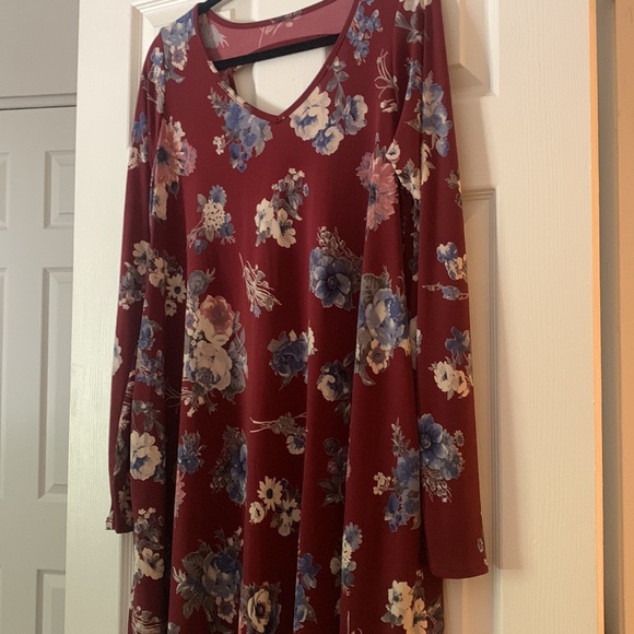 Floral long sleeve dress - Picture 2 of 4